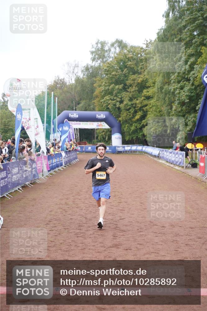 13.09.2026 - Airport Race Dennis Weichert http://msf.ph/oto/10285892 13.09.2026 10:27:56 Ziel 5467, 5476 meine-sportfotos.de