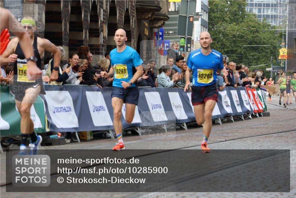 13.09.2026 - 21. swb-Marathon Bremen Strokosch-Dieckow http://msf.ph/oto/10285900 13.09.2026 10:35:17 Ziel 11197, 11964, 12358, 13560, 13588, 13601, 13625, 11068, 11176, 11345, 12289, 13514, 13540, 13583, 13590, 13619 meine-sportfotos.de