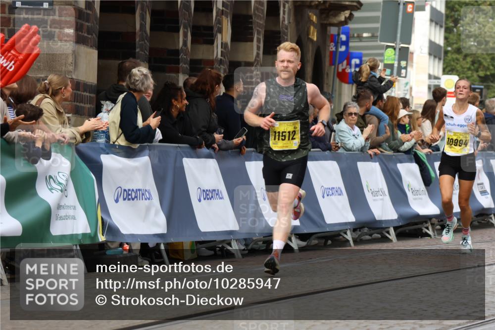 13.09.2026 - 21. swb-Marathon Bremen Strokosch-Dieckow http://msf.ph/oto/10285947 13.09.2026 10:35:25 Ziel 10261, 10262, 13505, 13560, 13588, 13601, 13625, 12289, 13583 meine-sportfotos.de