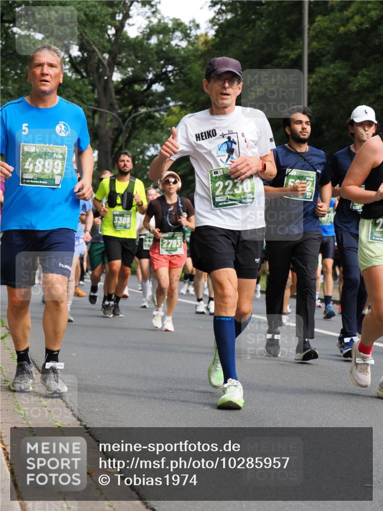 13.09.2026 - 21. swb-Marathon Bremen TobiasT http://msf.ph/oto/10285957 13.09.2026 12:16:07 Laufen 5, 4899, 7084, 21, 126, 3308, 2793, 2, 2230, 5965 meine-sportfotos.de