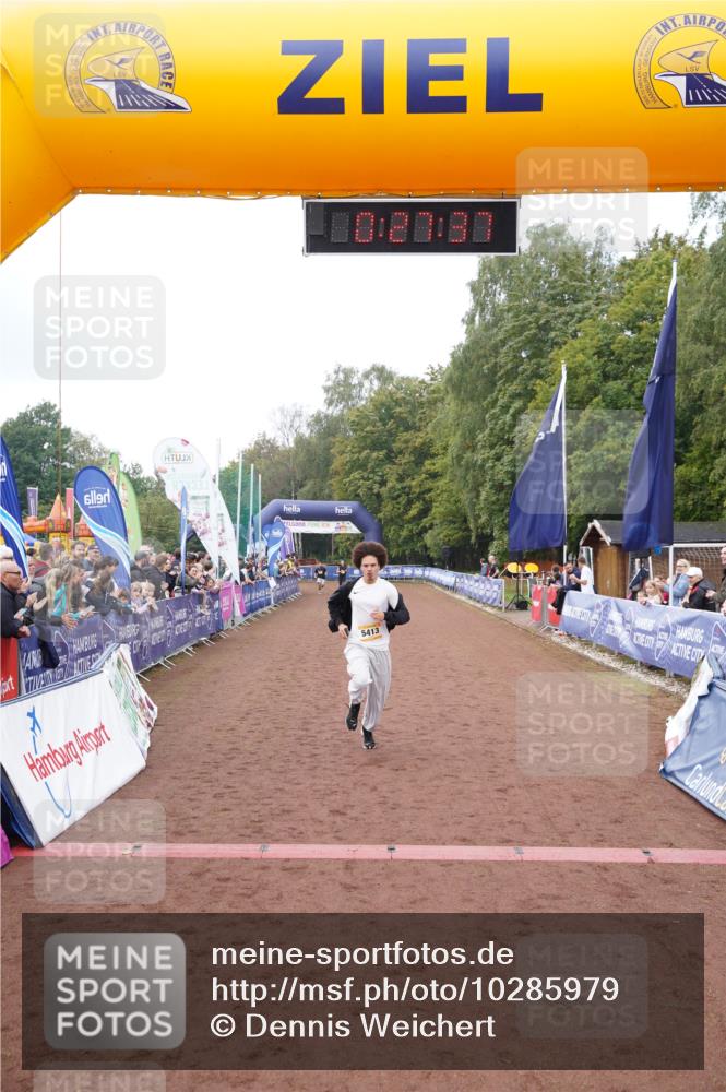 13.09.2026 - Airport Race Dennis Weichert http://msf.ph/oto/10285979 13.09.2026 10:28:10 Ziel 5413 meine-sportfotos.de