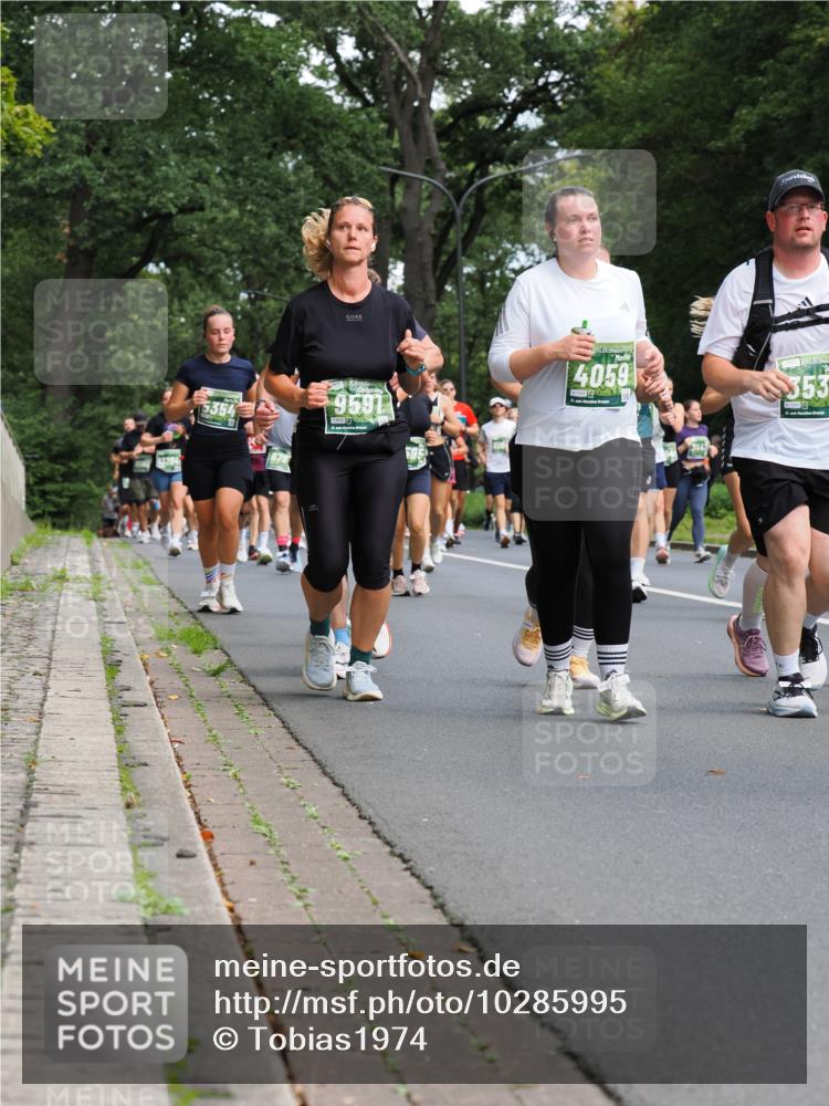 13.09.2026 - 21. swb-Marathon Bremen TobiasT http://msf.ph/oto/10285995 13.09.2026 12:16:16 Laufen 13204, 5354, 679, 9591, 4059, 7528, 1344, 353, 21 meine-sportfotos.de