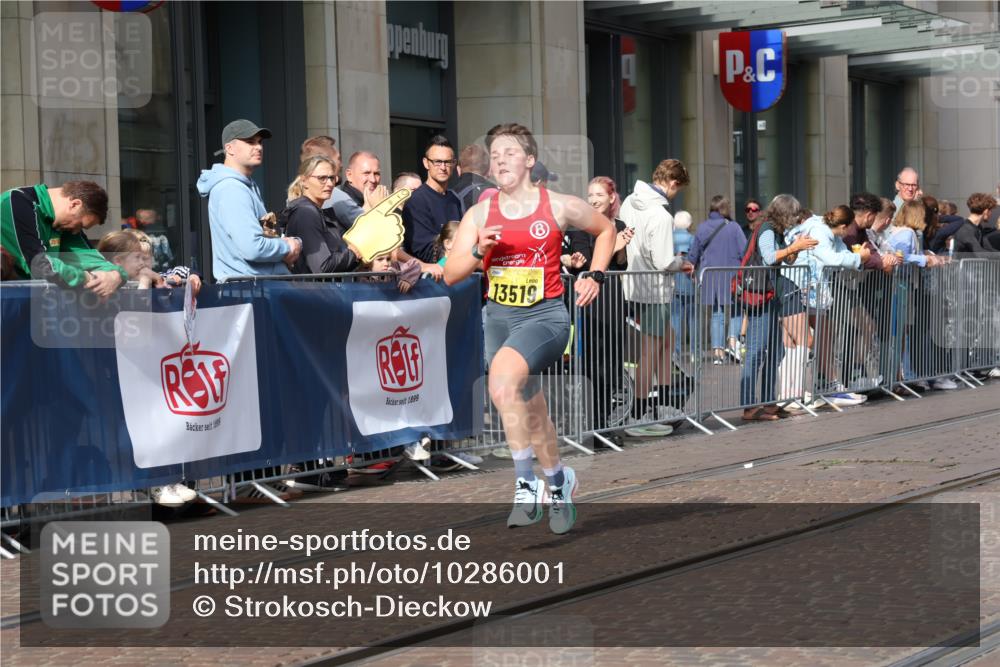 13.09.2026 - 21. swb-Marathon Bremen Strokosch-Dieckow http://msf.ph/oto/10286001 13.09.2026 10:39:51 Ziel 11198, 11721, 12144, 12339, 12404, 13513, 13519, 13642 meine-sportfotos.de
