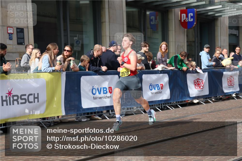 13.09.2026 - 21. swb-Marathon Bremen Strokosch-Dieckow http://msf.ph/oto/10286020 13.09.2026 10:39:52 Ziel 11198, 11721, 12144, 11198, 12144, 12339, 12404, 13513, 13519, 13642 meine-sportfotos.de