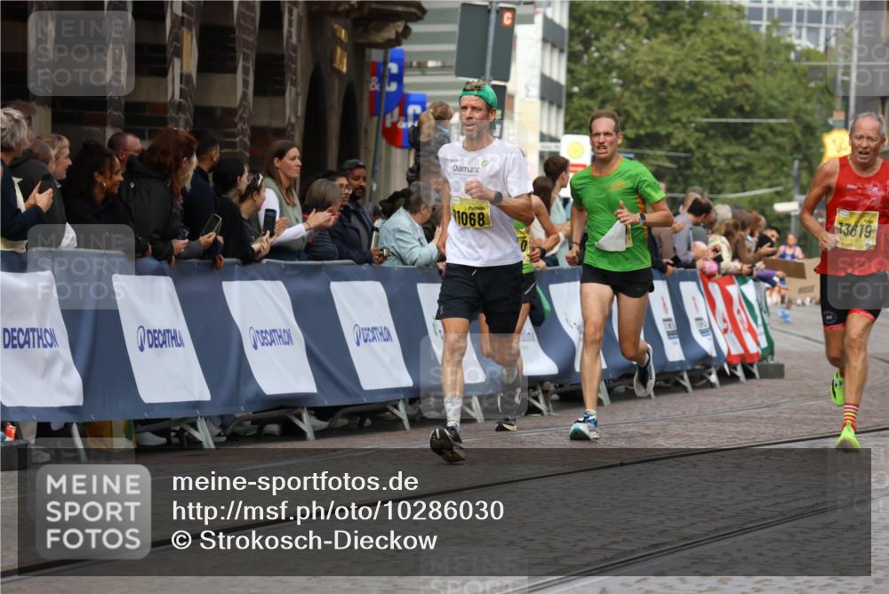 13.09.2026 - 21. swb-Marathon Bremen Strokosch-Dieckow http://msf.ph/oto/10286030 13.09.2026 10:35:27 Ziel 10261, 10262, 13505, 13560, 13625, 12289, 13558, 13583 meine-sportfotos.de