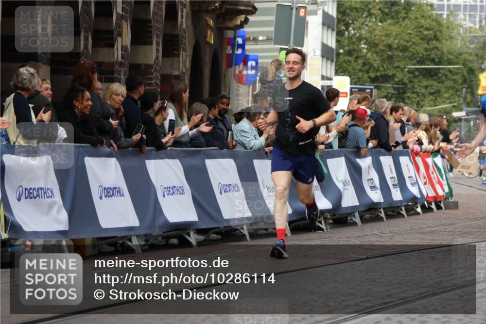 13.09.2026 - 21. swb-Marathon Bremen Strokosch-Dieckow http://msf.ph/oto/10286114 13.09.2026 10:35:32 Ziel 10261, 10262, 10994, 11068, 11512, 13505, 13514, 13540, 13560, 13590, 13619, 13558 meine-sportfotos.de