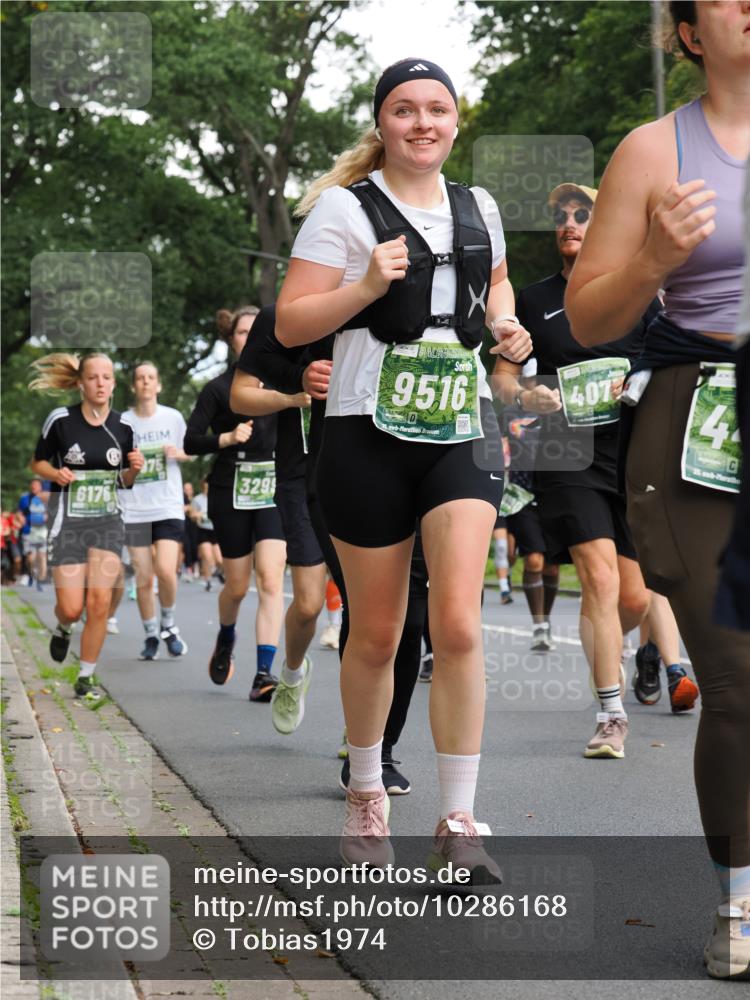 13.09.2026 - 21. swb-Marathon Bremen TobiasT http://msf.ph/oto/10286168 13.09.2026 12:16:57 Laufen 6176, 329, 9516, 28, 407, 21 meine-sportfotos.de