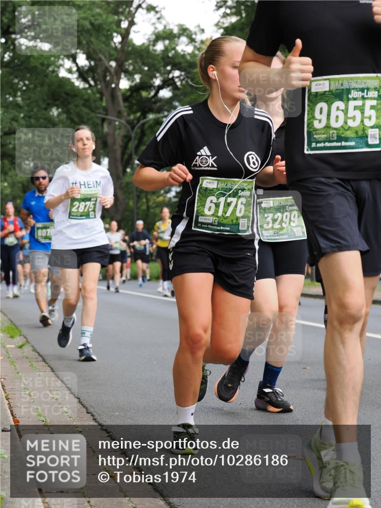13.09.2026 - 21. swb-Marathon Bremen TobiasT http://msf.ph/oto/10286186 13.09.2026 12:17:00 Laufen 8070, 2875, 6176, 8690, 21, 26, 3299, 5736, 21, 26, 9655, 21 meine-sportfotos.de