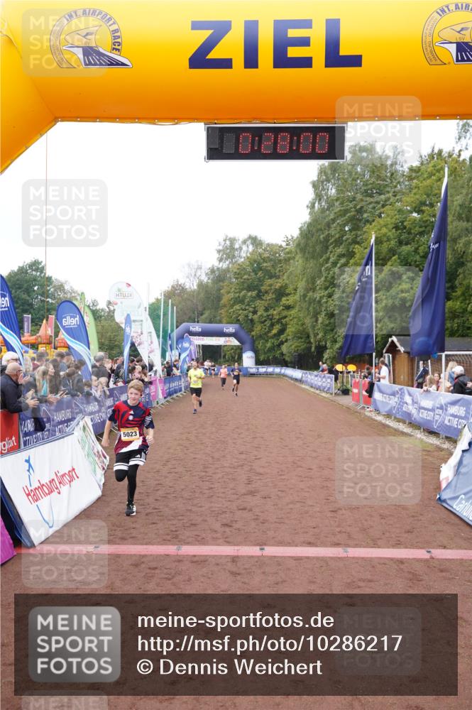 13.09.2026 - Airport Race Dennis Weichert http://msf.ph/oto/10286217 13.09.2026 10:28:34 Ziel 5022, 5023, 5094 meine-sportfotos.de
