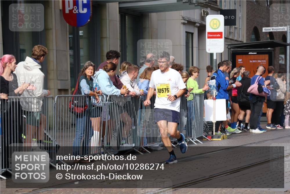 13.09.2026 - 21. swb-Marathon Bremen Strokosch-Dieckow http://msf.ph/oto/10286274 13.09.2026 10:40:38 Ziel 10575, 11201, 11903, 12209, 12477, 10520, 11373, 13563, 13566, 13616 meine-sportfotos.de