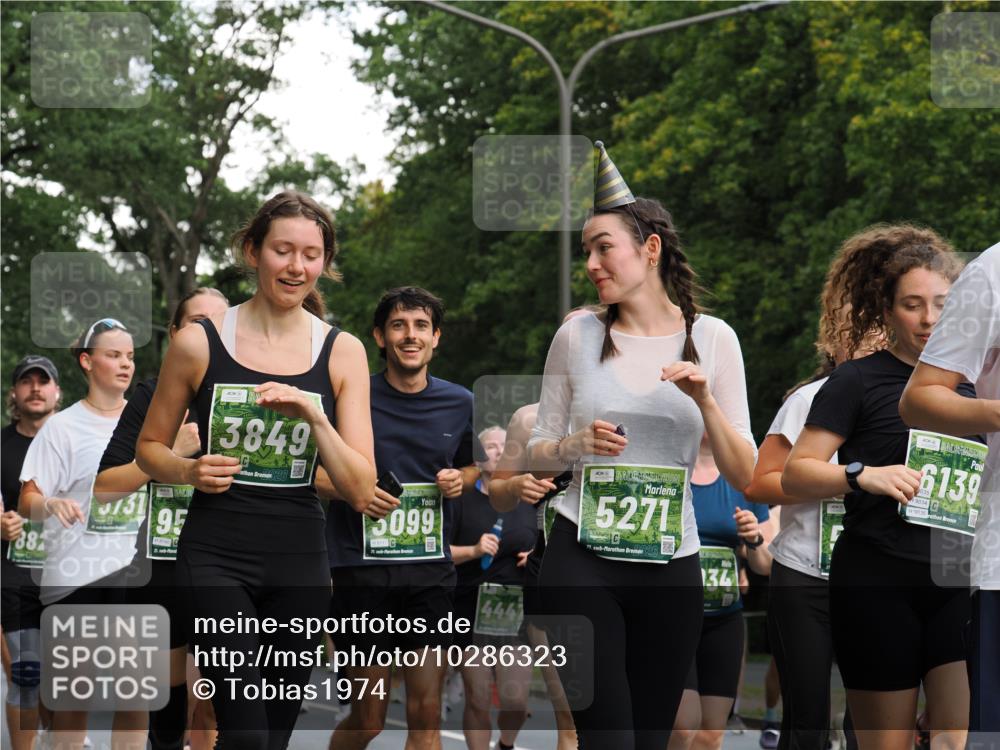 13.09.2026 - 21. swb-Marathon Bremen TobiasT http://msf.ph/oto/10286323 13.09.2026 12:17:33 Laufen 882, 95, 8740, 3849, 26, 5099, 21, 4447, 5271, 21, 40, 134, 6139, 9034, 9036 meine-sportfotos.de
