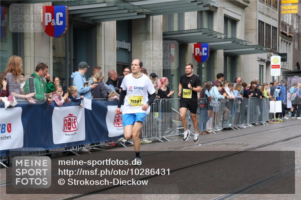 13.09.2026 - 21. swb-Marathon Bremen Strokosch-Dieckow http://msf.ph/oto/10286431 13.09.2026 10:41:05 Ziel 11077, 11628, 11944, 12442, 13520, 13600, 10575, 11201, 11903, 12209, 12477 meine-sportfotos.de