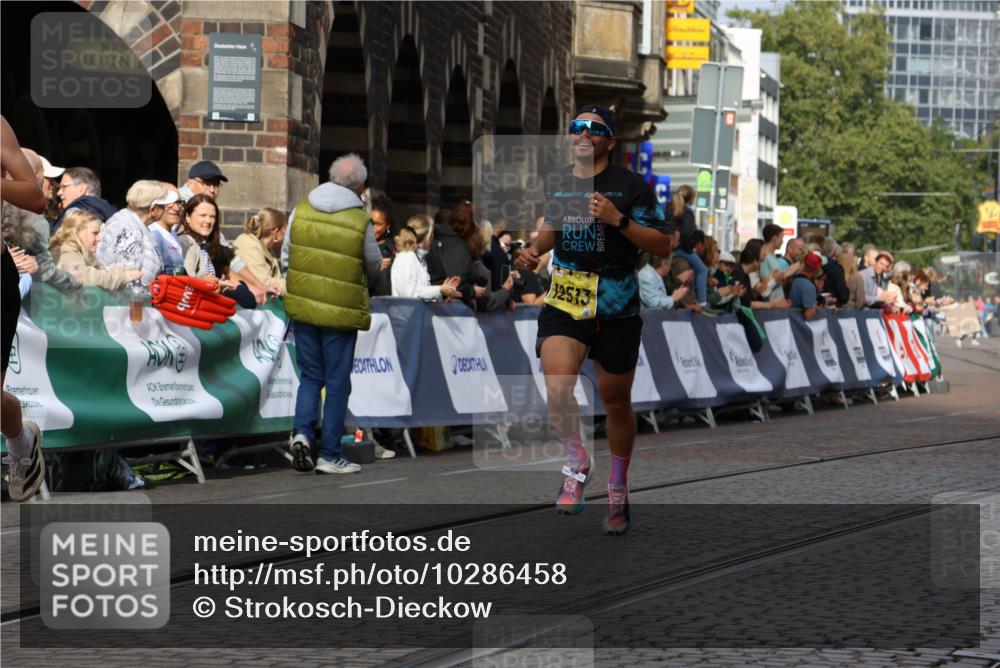 13.09.2026 - 21. swb-Marathon Bremen Strokosch-Dieckow http://msf.ph/oto/10286458 13.09.2026 10:36:27 Ziel 10244, 11067, 13534, 11916, 12456, 13548 meine-sportfotos.de