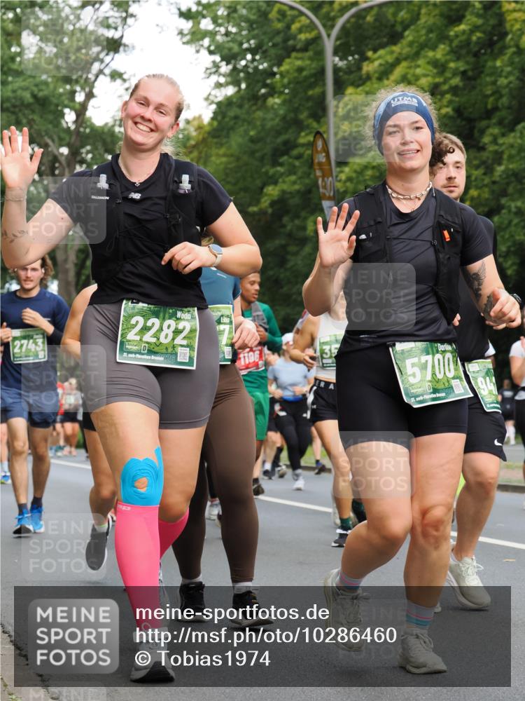 13.09.2026 - 21. swb-Marathon Bremen TobiasT http://msf.ph/oto/10286460 13.09.2026 12:18:05 Laufen 2743, 2282, 21, 26, 1196, 35, 5700, 21, 941 meine-sportfotos.de