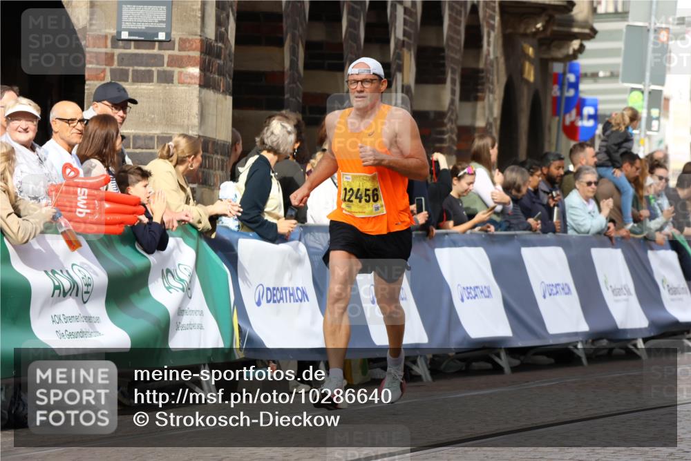 13.09.2026 - 21. swb-Marathon Bremen Strokosch-Dieckow http://msf.ph/oto/10286640 13.09.2026 10:36:46 Ziel 11916, 12324, 12513, 13548, 13575, 11738, 12520, 13606 meine-sportfotos.de