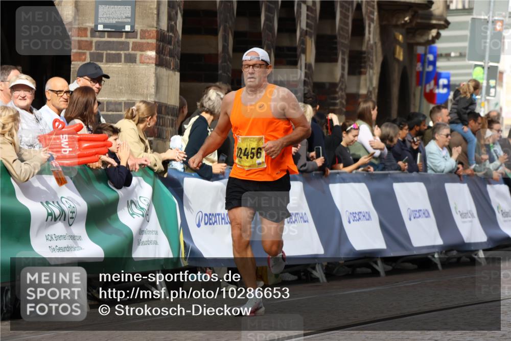 13.09.2026 - 21. swb-Marathon Bremen Strokosch-Dieckow http://msf.ph/oto/10286653 13.09.2026 10:36:46 Ziel 11916, 12324, 12513, 13548, 13575, 11738, 12520, 13606 meine-sportfotos.de