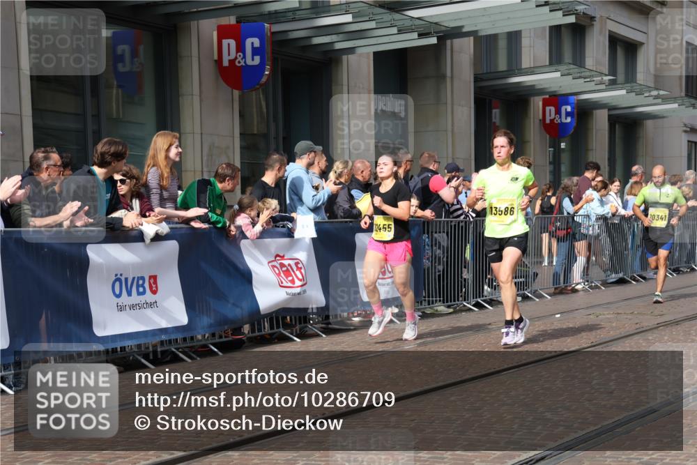 13.09.2026 - 21. swb-Marathon Bremen Strokosch-Dieckow http://msf.ph/oto/10286709 13.09.2026 10:41:35 Ziel 10341, 10972, 11426, 11527, 12246, 12468, 13586, 13621, 11628, 11944, 12442, 12455, 13520, 13600 meine-sportfotos.de