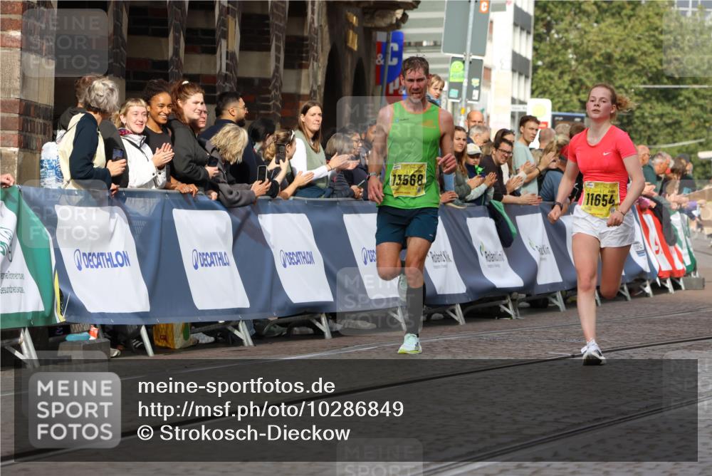 13.09.2026 - 21. swb-Marathon Bremen Strokosch-Dieckow http://msf.ph/oto/10286849 13.09.2026 10:37:12 Ziel 11738, 12520, 13606, 10502, 11619, 11854, 13608 meine-sportfotos.de