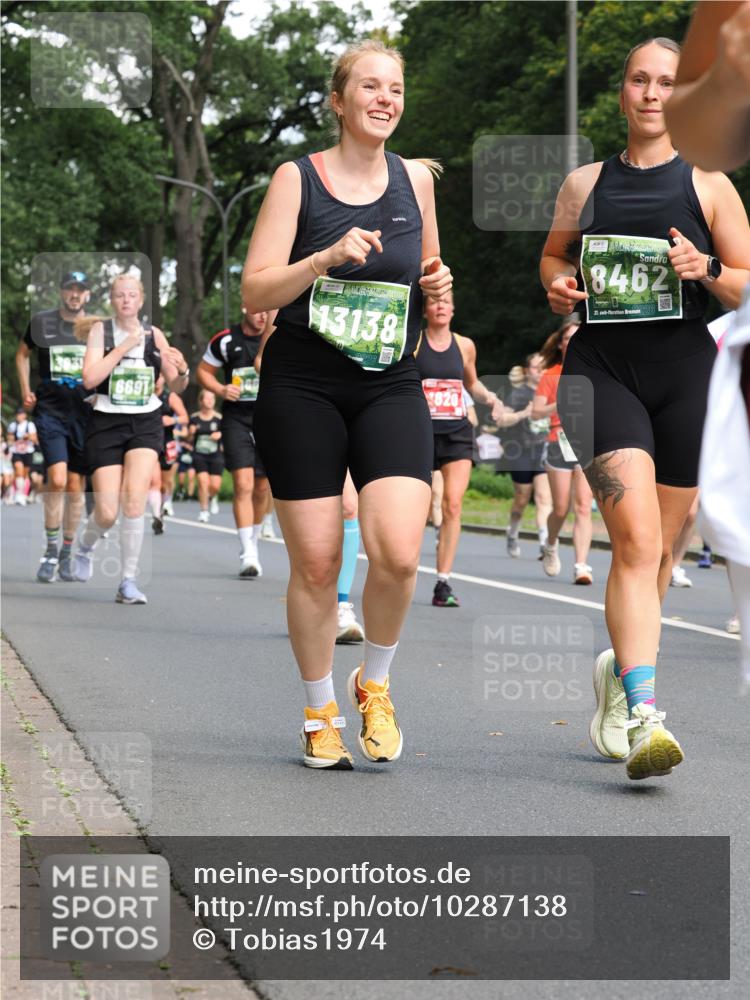13.09.2026 - 21. swb-Marathon Bremen TobiasT http://msf.ph/oto/10287138 13.09.2026 12:20:34 Laufen 6691, 13138, 620, 8462, 21, 026 meine-sportfotos.de