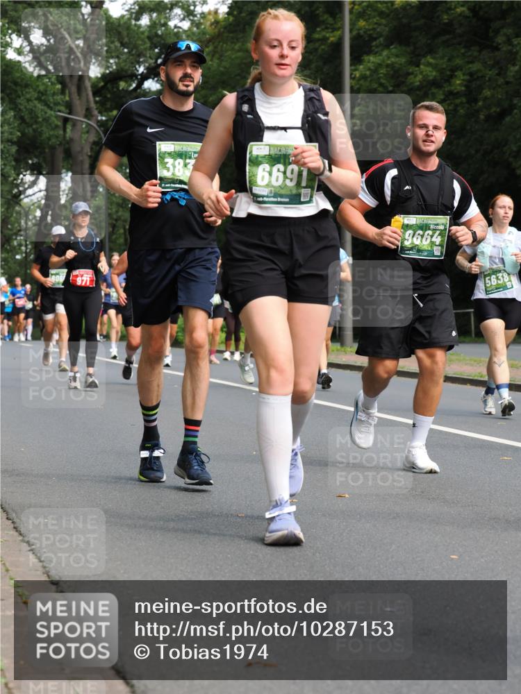 13.09.2026 - 21. swb-Marathon Bremen TobiasT http://msf.ph/oto/10287153 13.09.2026 12:20:37 Laufen 971, 383, 6691, 9664, 5638 meine-sportfotos.de