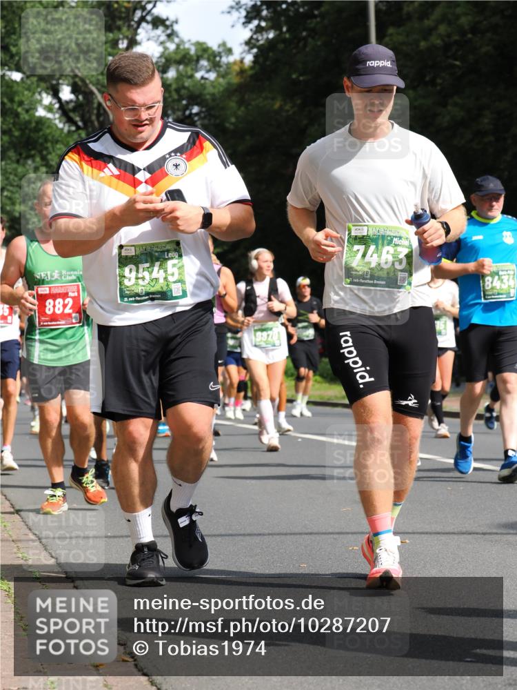 13.09.2026 - 21. swb-Marathon Bremen TobiasT http://msf.ph/oto/10287207 13.09.2026 12:20:58 Laufen 882, 9545, 7463, 21, 8434 meine-sportfotos.de
