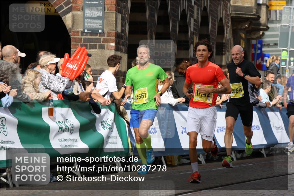 13.09.2026 - 21. swb-Marathon Bremen Strokosch-Dieckow http://msf.ph/oto/10287278 13.09.2026 10:38:14 Ziel 11083, 12538, 13535, 13507, 13553 meine-sportfotos.de