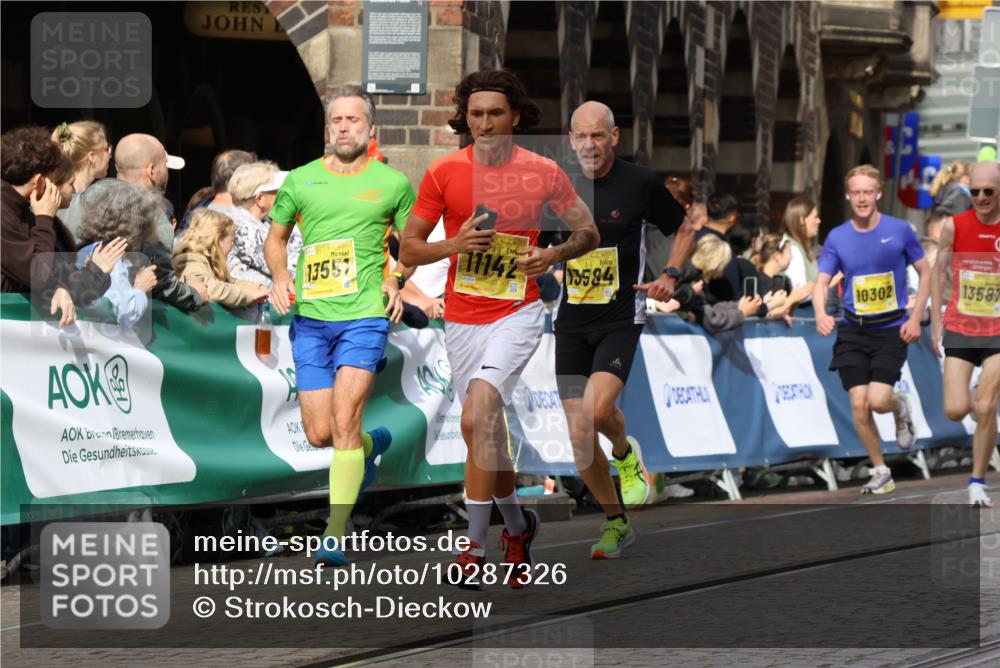 13.09.2026 - 21. swb-Marathon Bremen Strokosch-Dieckow http://msf.ph/oto/10287326 13.09.2026 10:38:15 Ziel 11083, 12538, 13535, 13507, 13553 meine-sportfotos.de