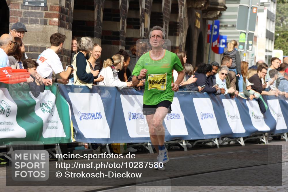 13.09.2026 - 21. swb-Marathon Bremen Strokosch-Dieckow http://msf.ph/oto/10287580 13.09.2026 10:38:45 Ziel 10441, 13507, 13553, 10782, 10926, 11127, 11338 meine-sportfotos.de