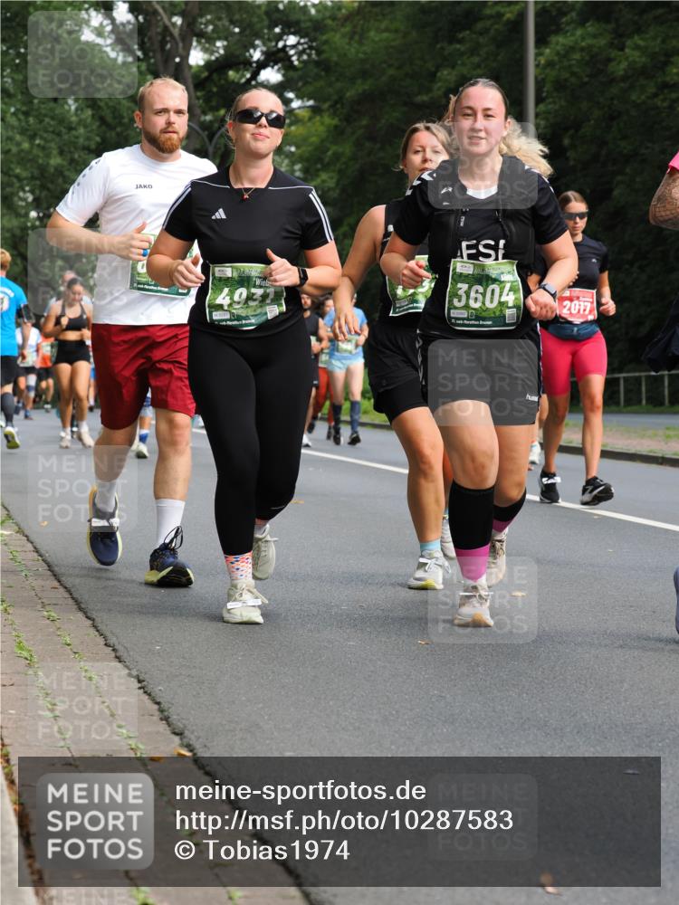 13.09.2026 - 21. swb-Marathon Bremen TobiasT http://msf.ph/oto/10287583 13.09.2026 12:22:11 Laufen 4932, 5091, 125, 3604, 5090, 21, 2017 meine-sportfotos.de