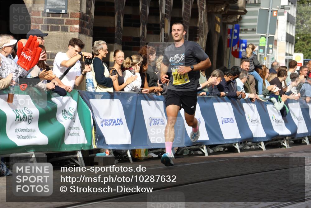 13.09.2026 - 21. swb-Marathon Bremen Strokosch-Dieckow http://msf.ph/oto/10287632 13.09.2026 10:38:59 Ziel 10441, 12370, 13507, 13539, 11454, 12003, 13641 meine-sportfotos.de
