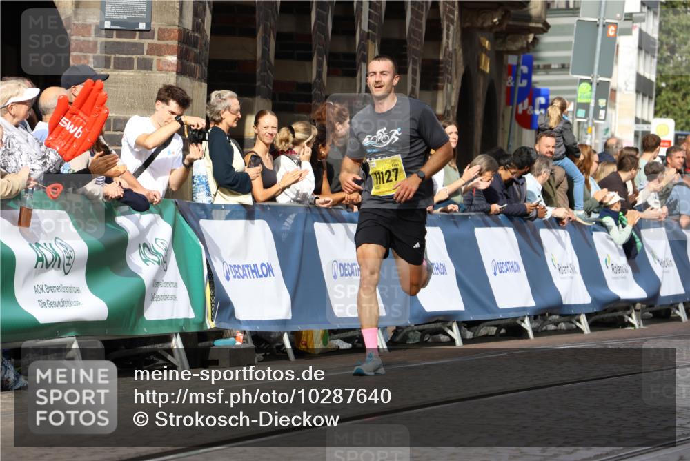 13.09.2026 - 21. swb-Marathon Bremen Strokosch-Dieckow http://msf.ph/oto/10287640 13.09.2026 10:38:59 Ziel 10441, 12370, 13507, 13539, 11454, 12003, 13641 meine-sportfotos.de