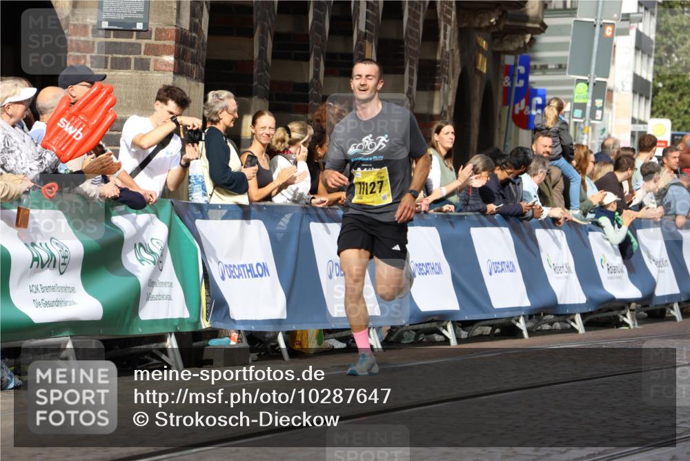 13.09.2026 - 21. swb-Marathon Bremen Strokosch-Dieckow http://msf.ph/oto/10287647 13.09.2026 10:38:59 Ziel 10441, 12370, 13507, 13539, 11454, 12003, 13641 meine-sportfotos.de
