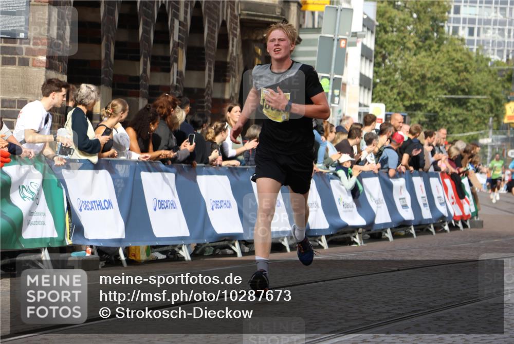 13.09.2026 - 21. swb-Marathon Bremen Strokosch-Dieckow http://msf.ph/oto/10287673 13.09.2026 10:39:01 Ziel 10441, 11127, 12370, 13539, 11227, 11454, 12003, 13641 meine-sportfotos.de