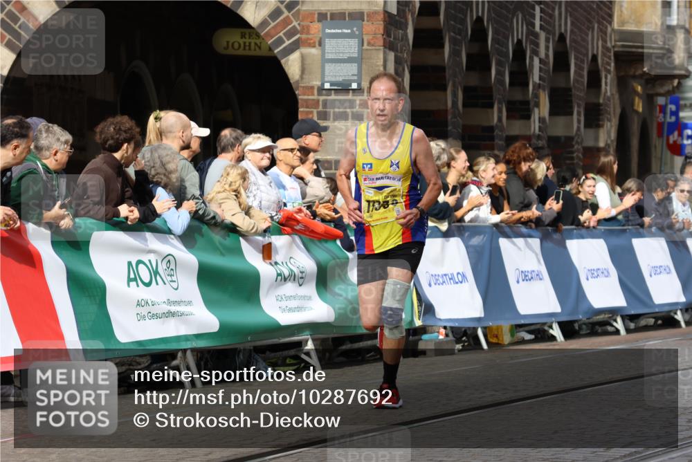 13.09.2026 - 21. swb-Marathon Bremen Strokosch-Dieckow http://msf.ph/oto/10287692 13.09.2026 10:39:08 Ziel 10926, 11127, 12370, 11227, 11454, 13556, 13641 meine-sportfotos.de