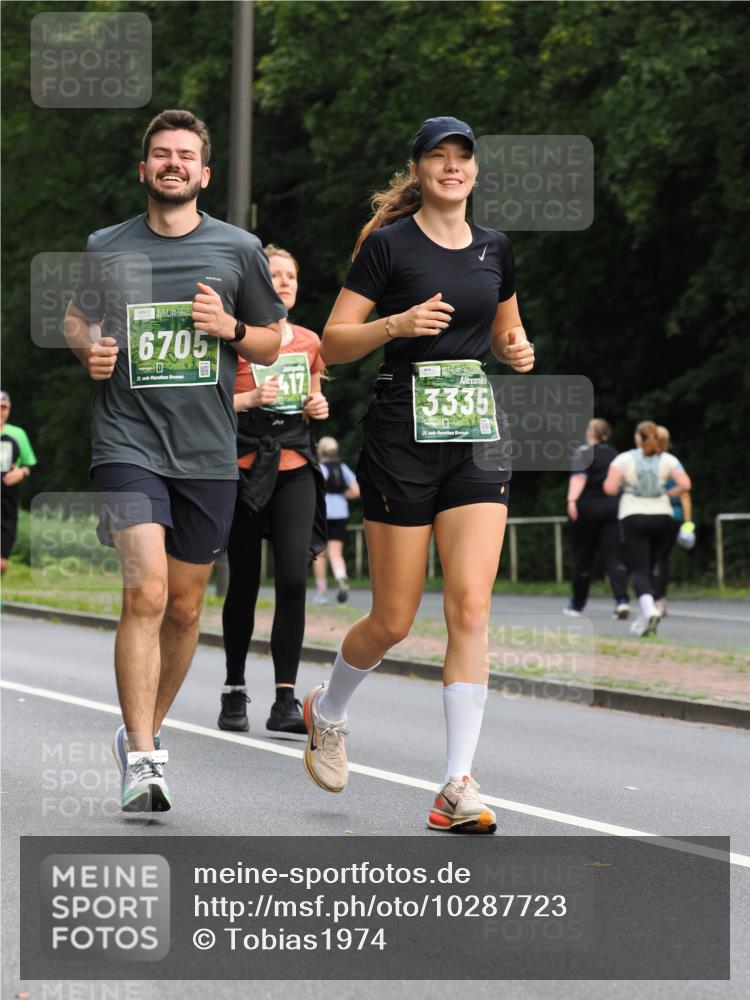 13.09.2026 - 21. swb-Marathon Bremen TobiasT http://msf.ph/oto/10287723 13.09.2026 12:22:53 Laufen 6705, 21, 417, 3335 meine-sportfotos.de
