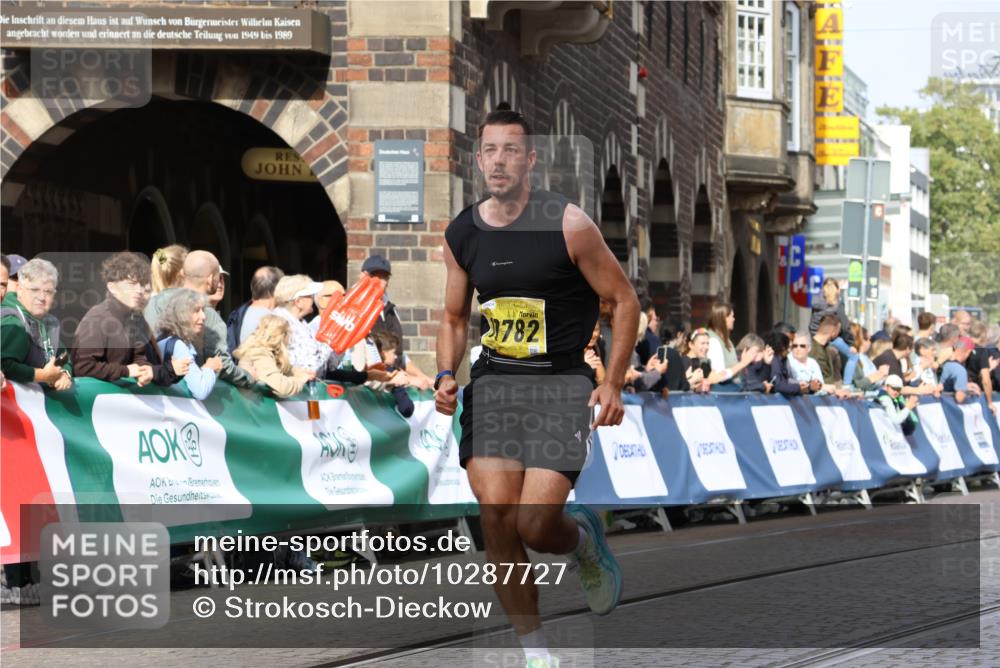13.09.2026 - 21. swb-Marathon Bremen Strokosch-Dieckow http://msf.ph/oto/10287727 13.09.2026 10:39:11 Ziel 10782, 10926, 11127, 11338, 12370, 11227, 13556, 13641 meine-sportfotos.de