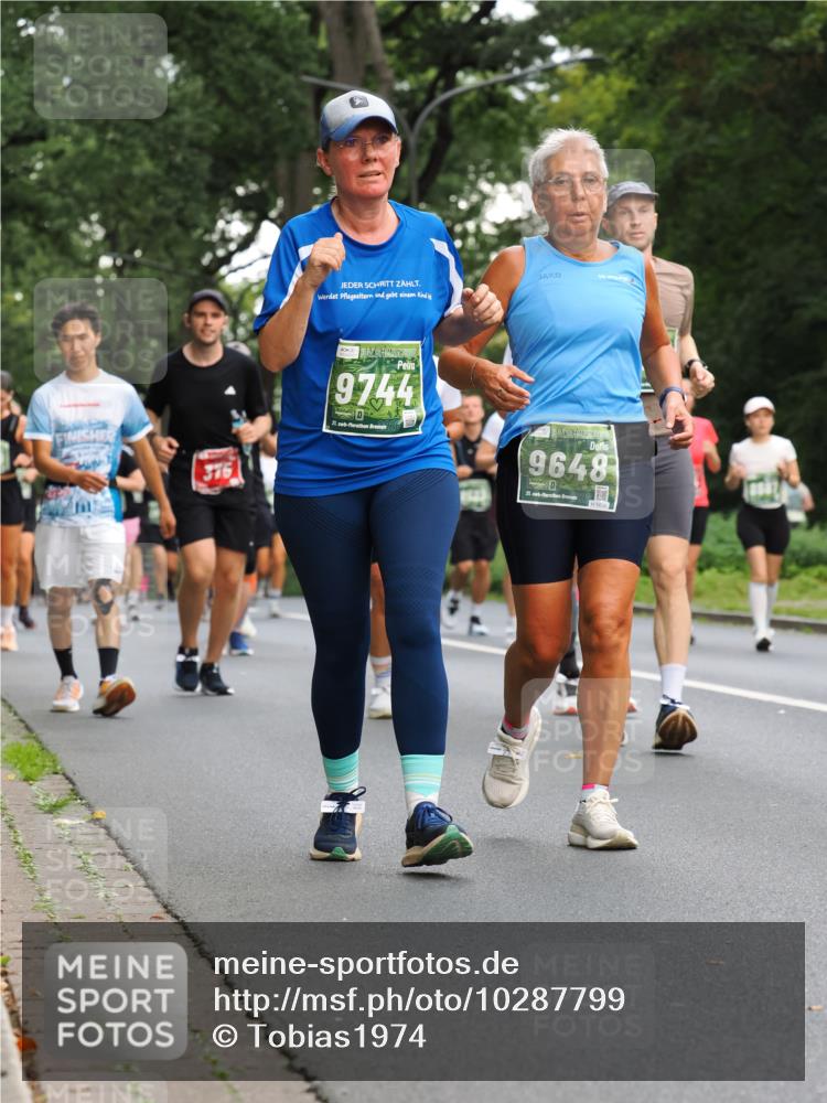 13.09.2026 - 21. swb-Marathon Bremen TobiasT http://msf.ph/oto/10287799 13.09.2026 12:23:06 Laufen 375, 9744, 21, 9648, 21, 5636 meine-sportfotos.de