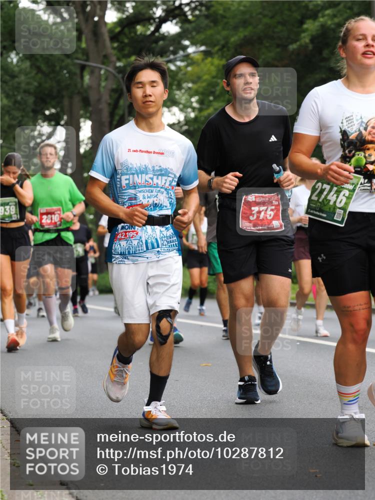 13.09.2026 - 21. swb-Marathon Bremen TobiasT http://msf.ph/oto/10287812 13.09.2026 12:23:10 Laufen 939, 2810, 42, 195, 21, 26, 00, 0, 375, 2, 2746 meine-sportfotos.de