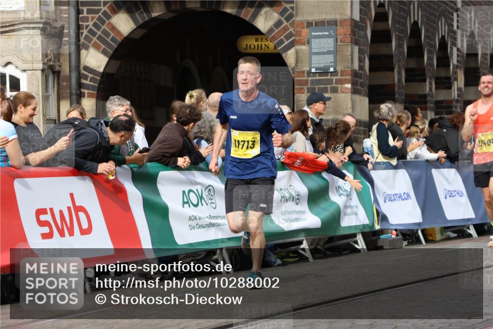 13.09.2026 - 21. swb-Marathon Bremen Strokosch-Dieckow http://msf.ph/oto/10288002 13.09.2026 10:39:39 Ziel 11227, 11454, 13556, 13641, 12339, 13519, 13642 meine-sportfotos.de