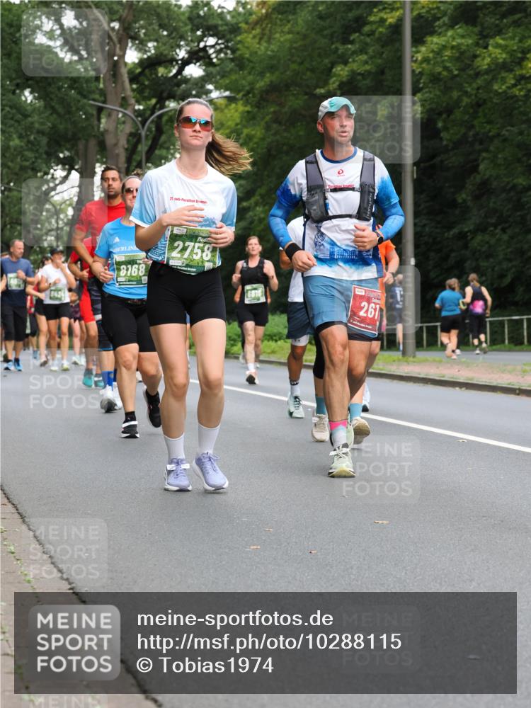 13.09.2026 - 21. swb-Marathon Bremen TobiasT http://msf.ph/oto/10288115 13.09.2026 12:24:07 Laufen 21, 26, 8168, 2758, 6815, 261 meine-sportfotos.de