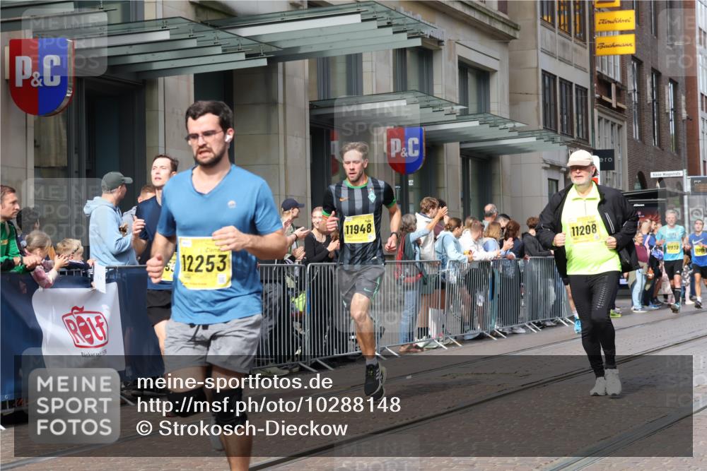 13.09.2026 - 21. swb-Marathon Bremen Strokosch-Dieckow http://msf.ph/oto/10288148 13.09.2026 10:43:45 Ziel 10337, 10342, 11019, 11108, 11208, 11312, 11447, 11614, 11644, 11758, 11930, 12436, 12559, 13538, 10328, 10618, 10742, 11019, 11468, 11607, 11826, 11948, 12250, 12253, 13509 meine-sportfotos.de