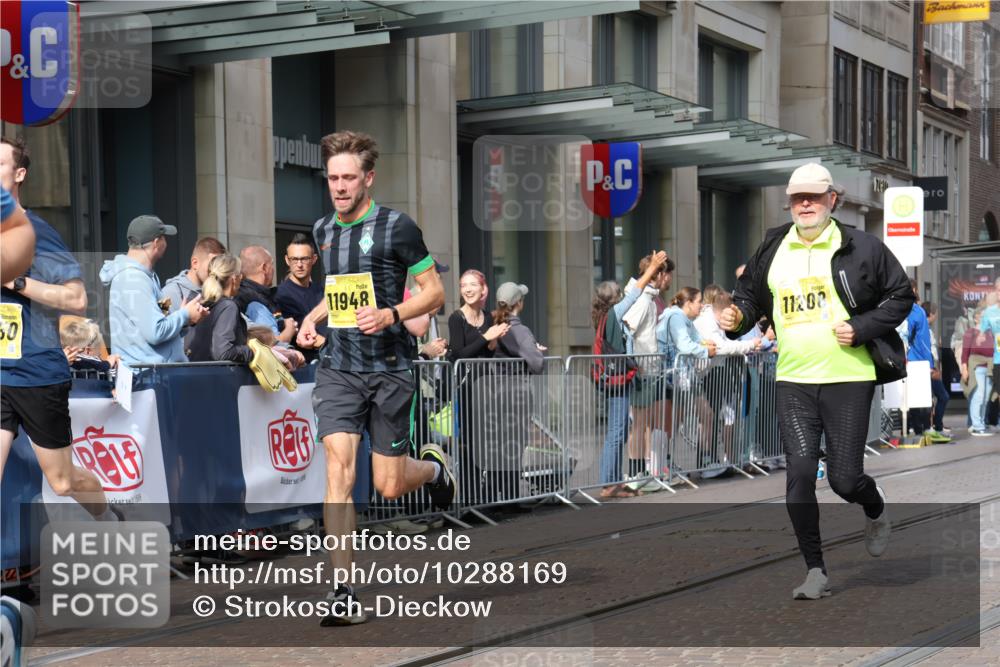 13.09.2026 - 21. swb-Marathon Bremen Strokosch-Dieckow http://msf.ph/oto/10288169 13.09.2026 10:43:45 Ziel 10337, 10342, 11019, 11108, 11208, 11312, 11447, 11614, 11644, 11758, 11930, 12436, 12559, 13538, 10328, 10618, 10742, 11019, 11468, 11607, 11826, 11948, 12250, 12253, 13509 meine-sportfotos.de