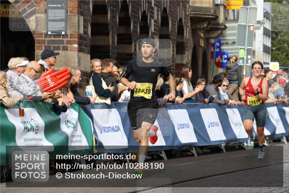 13.09.2026 - 21. swb-Marathon Bremen Strokosch-Dieckow http://msf.ph/oto/10288190 13.09.2026 10:39:59 Ziel 11713, 12404, 13513, 13642 meine-sportfotos.de