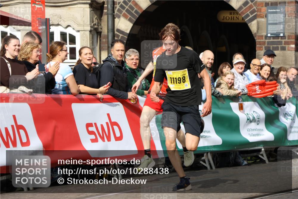 13.09.2026 - 21. swb-Marathon Bremen Strokosch-Dieckow http://msf.ph/oto/10288438 13.09.2026 10:40:08 Ziel 11198, 11721, 12144, 12339, 13519, 13642 meine-sportfotos.de