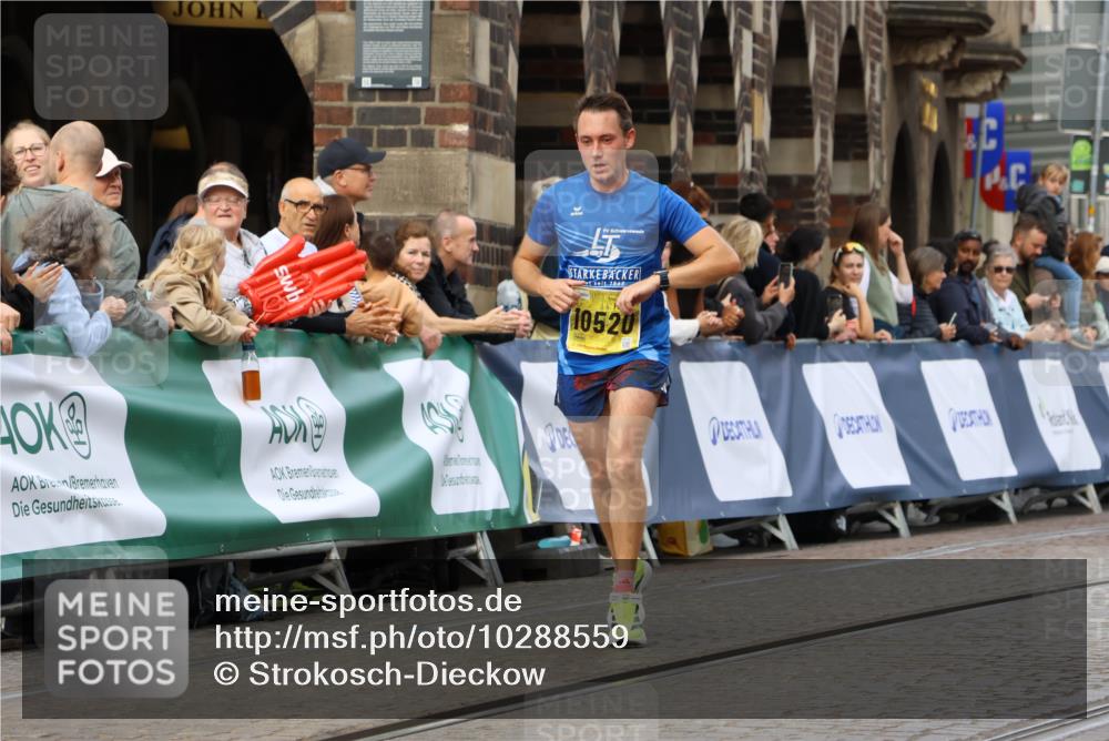 13.09.2026 - 21. swb-Marathon Bremen Strokosch-Dieckow http://msf.ph/oto/10288559 13.09.2026 10:40:45 Ziel 11373, 13563, 13566, 13616, 10575, 11903, 12477 meine-sportfotos.de