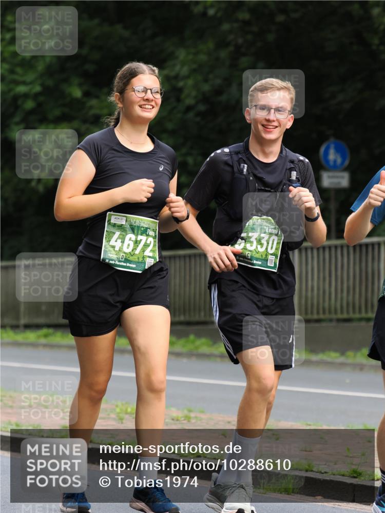 13.09.2026 - 21. swb-Marathon Bremen TobiasT http://msf.ph/oto/10288610 13.09.2026 12:25:14 Laufen 4672, 21, 26, 6330, 21 meine-sportfotos.de