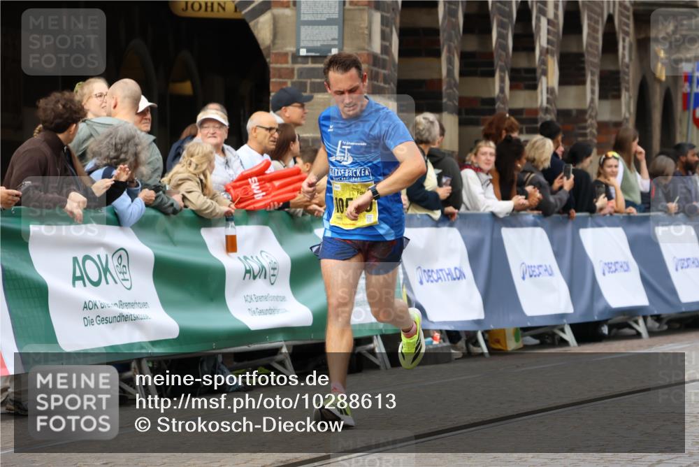 13.09.2026 - 21. swb-Marathon Bremen Strokosch-Dieckow http://msf.ph/oto/10288613 13.09.2026 10:40:46 Ziel 11373, 13563, 13566, 13616, 11903, 12209, 12477 meine-sportfotos.de
