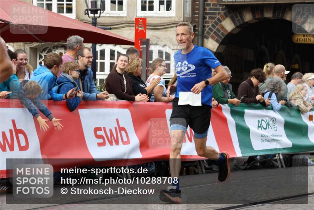13.09.2026 - 21. swb-Marathon Bremen Strokosch-Dieckow http://msf.ph/oto/10288708 13.09.2026 10:41:03 Ziel 10520, 10575, 11903, 12477, 13563, 11077, 11201 meine-sportfotos.de