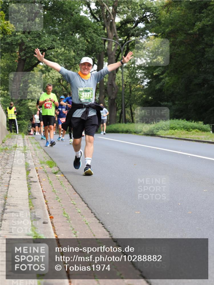 13.09.2026 - 21. swb-Marathon Bremen TobiasT http://msf.ph/oto/10288882 13.09.2026 12:26:35 Laufen 194, 3171 meine-sportfotos.de