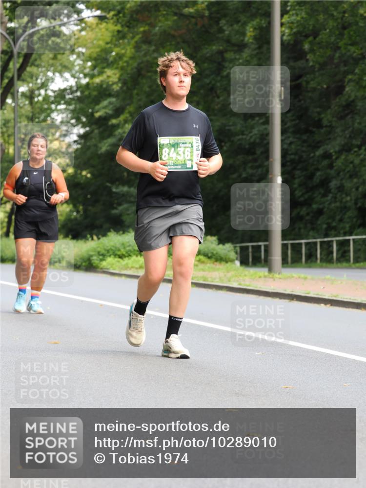 13.09.2026 - 21. swb-Marathon Bremen TobiasT http://msf.ph/oto/10289010 13.09.2026 12:26:56 Laufen 8436, 6 meine-sportfotos.de